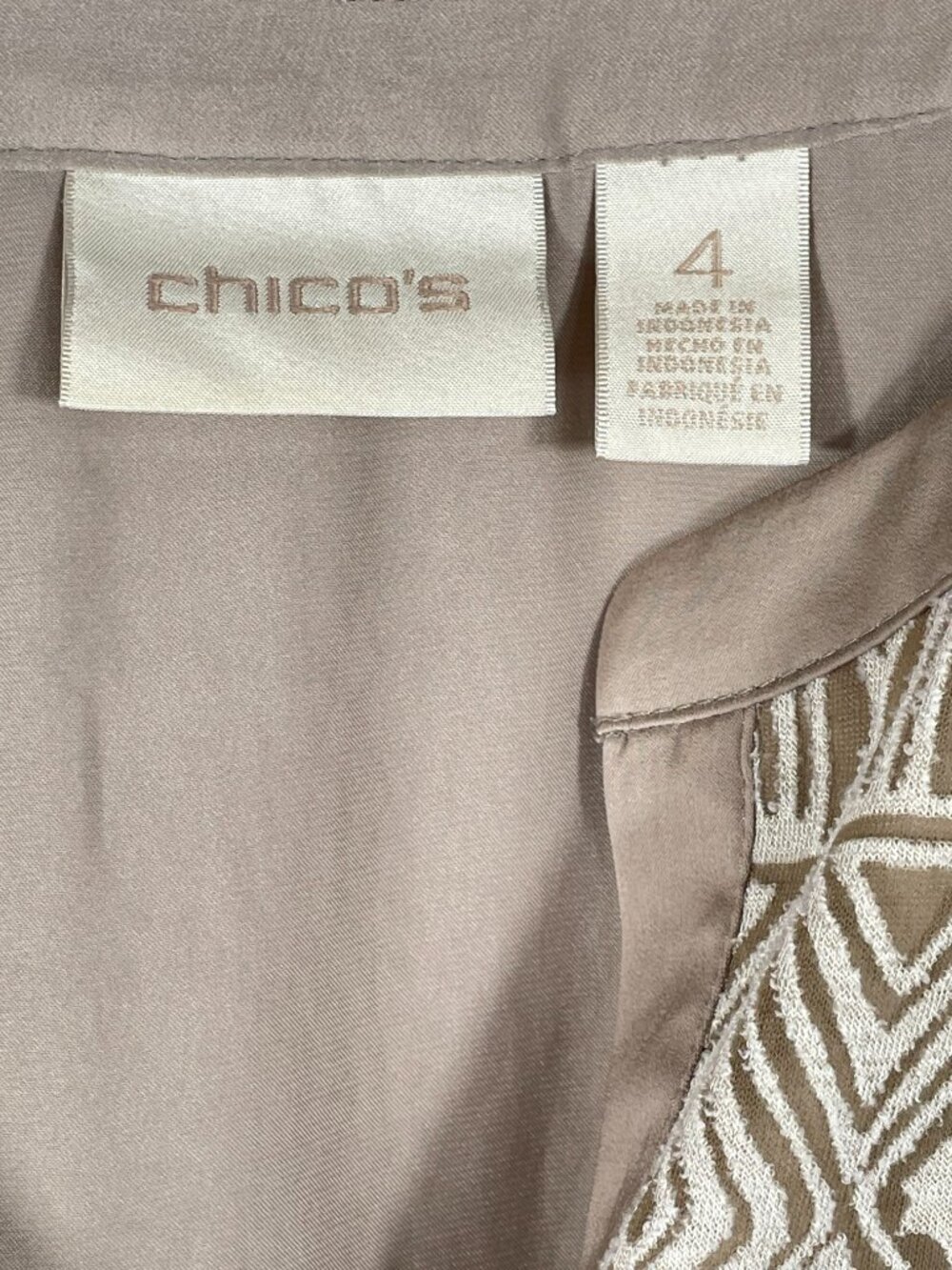 Chico's Size 4 XXL Geometric Lace Trim Tunic Blouse Taupe Ivory Boho 20/22 - Picture 10 of 12